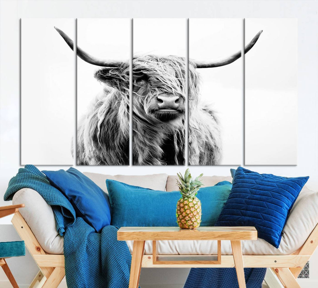 Lienzo de vaca de las Tierras Altas, arte de pared, decoración de granja, vaca, impresión en blanco y negro, decoración de pared rústica, pintura de animales, pared de vaca escocesa