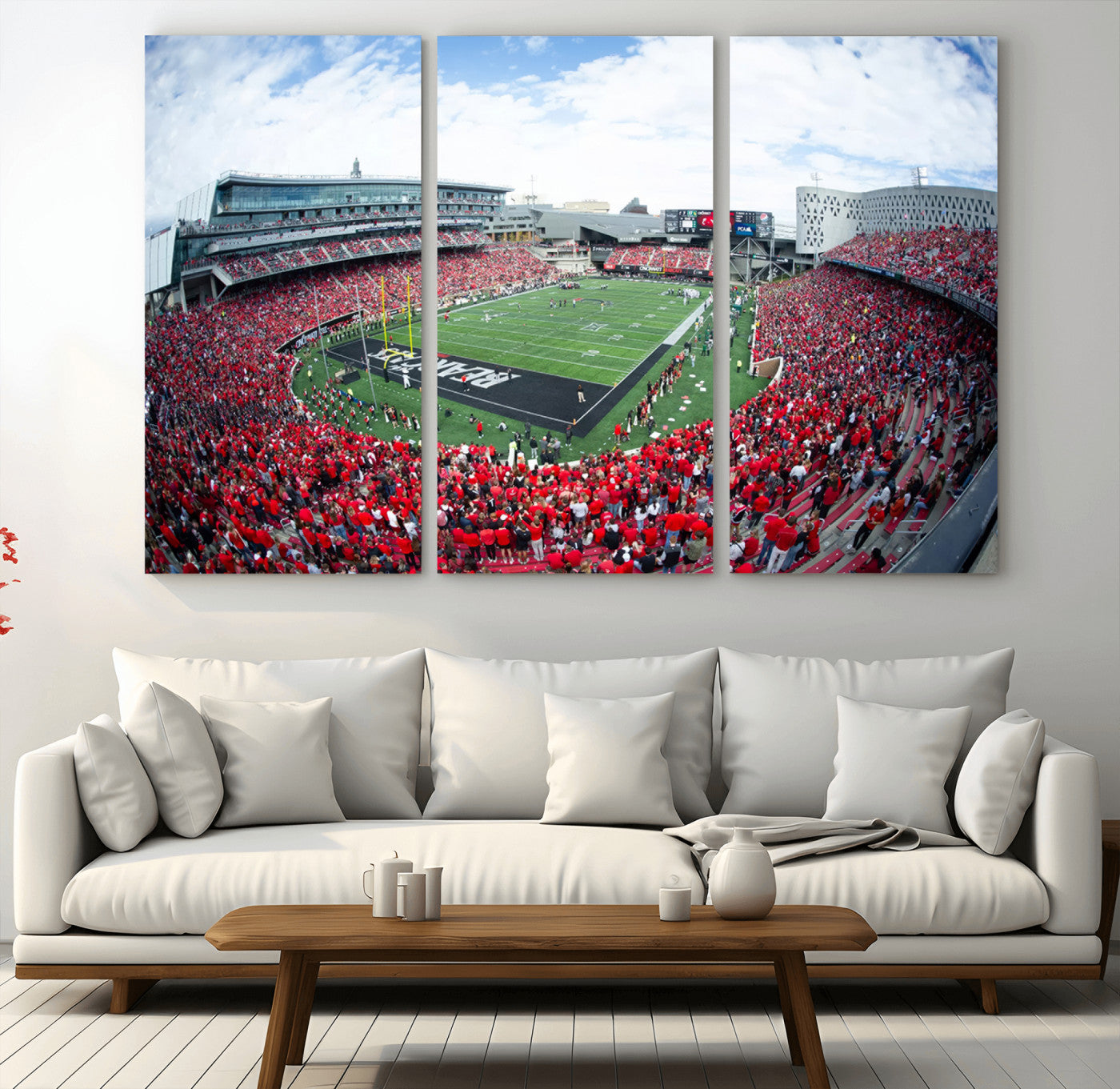 MGV-CV-48X32-3P - Cincinnati Bearcats Football Team Print - Nippert Stadium Wall Art Canvas Print