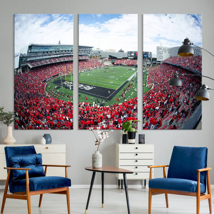 Cincinnati Bearcats Football Team Print - Nippert Stadium Wall Art Canvas Print