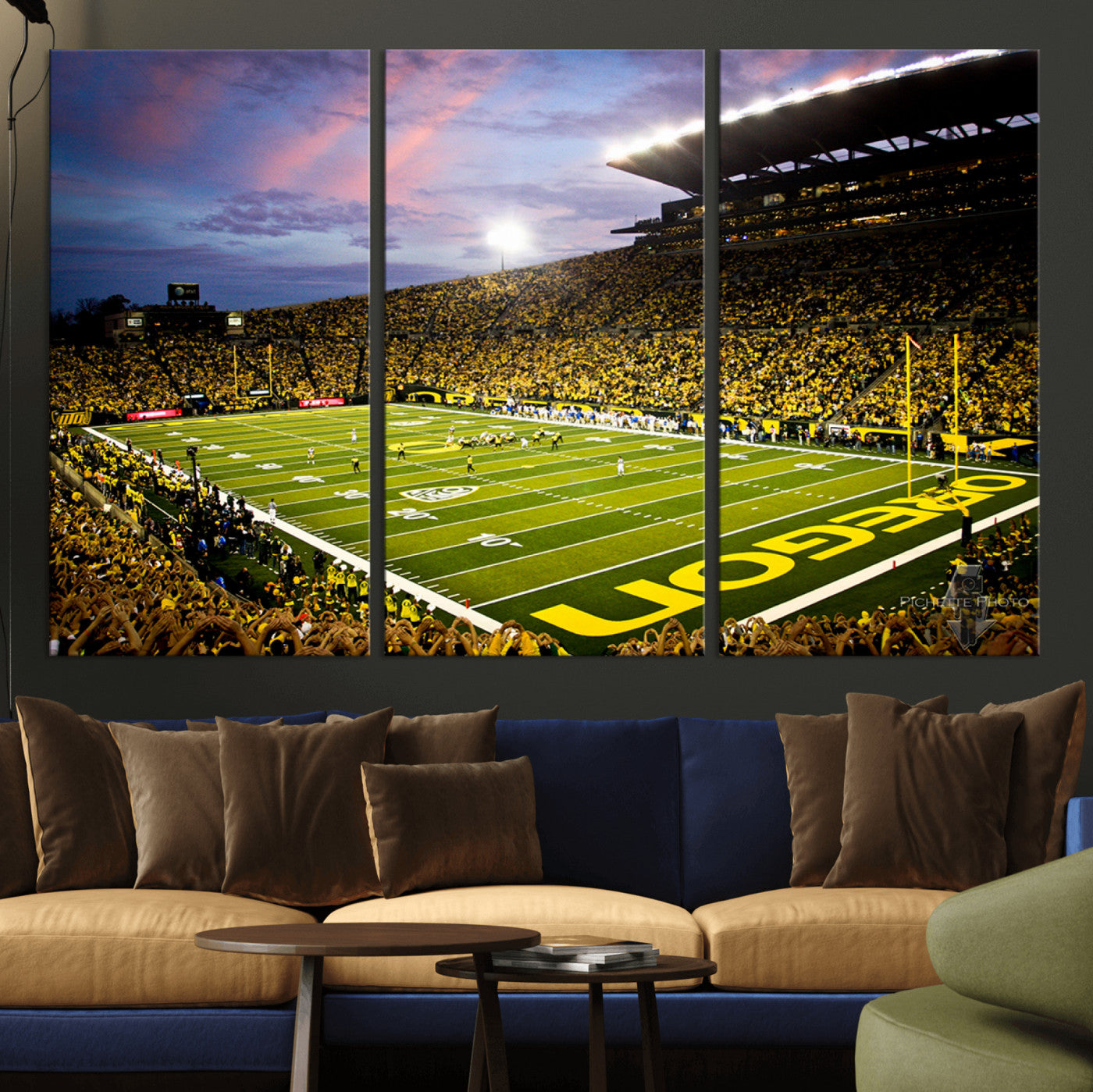 72017-MGV-CV-36X24-University of Oregon Ducks Football Team Print - Eugene Autzen Stadium Wall Art Canvas Print
