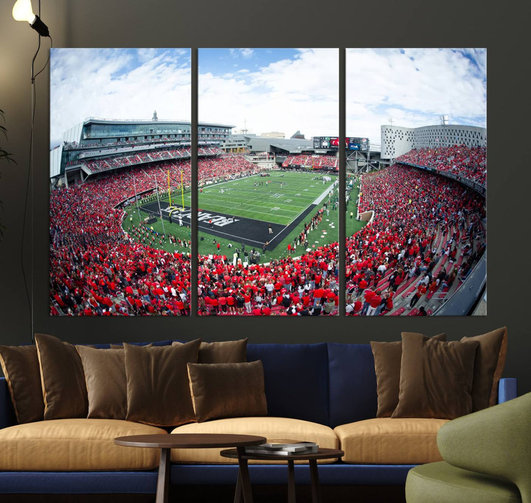 Cincinnati Bearcats Football Team Print - Nippert Stadium Wall Art Canvas Print