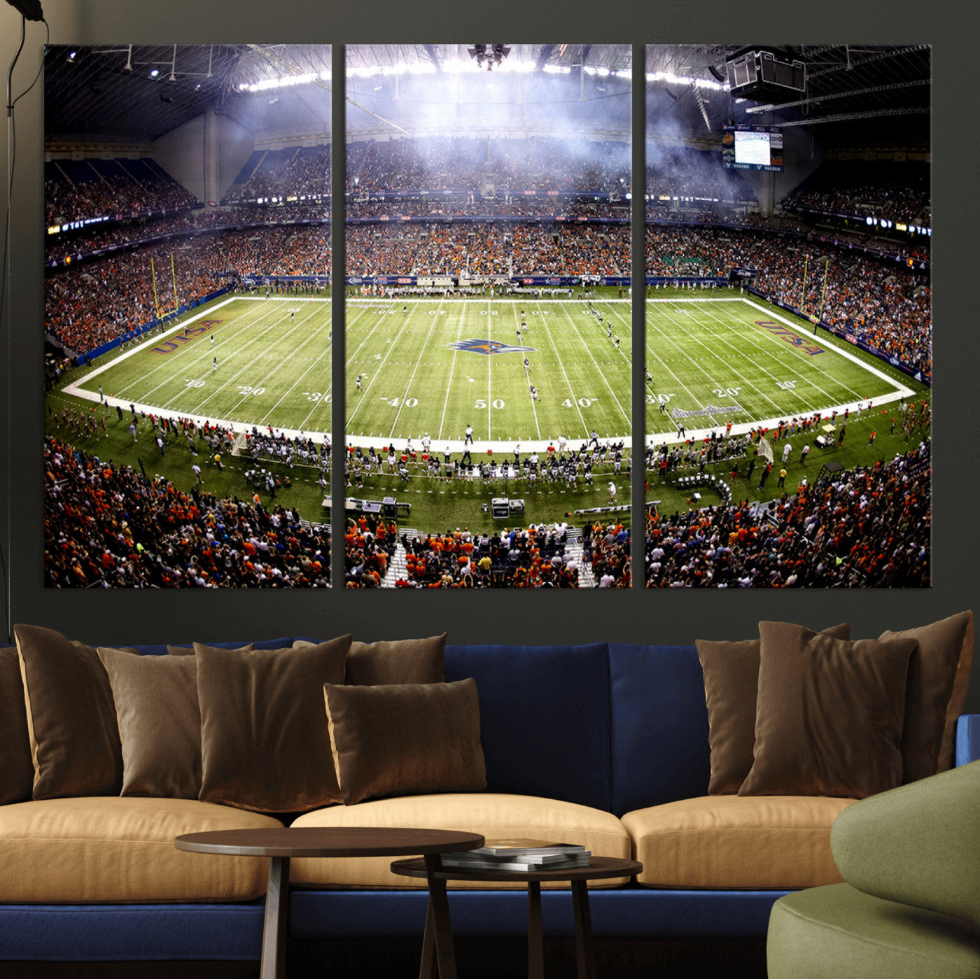 MGV-CV-48X32-3P - The University of Texas at San Antonio Roadrunners Football Team Print - San Antonio Alamodome Wall