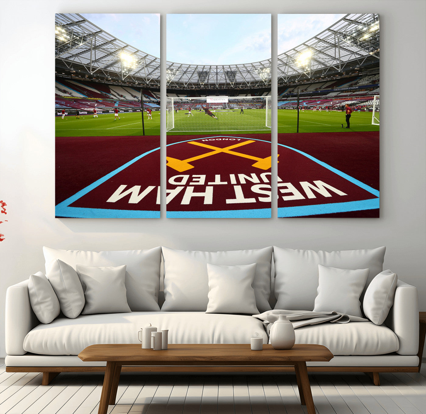 -West Ham United FC Stadium Canvas Wall Art – London Stadium Football Print – Premier League Team