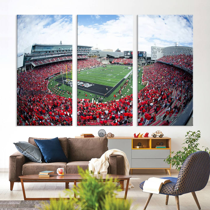 Cincinnati Bearcats Football Team Print - Nippert Stadium Wall Art Canvas Print