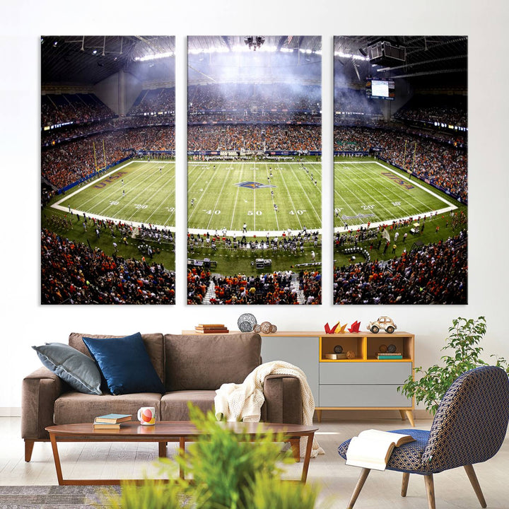 The University of Texas at San Antonio Roadrunners Football Team Print - San Antonio Alamodome Wall Art Canvas Print