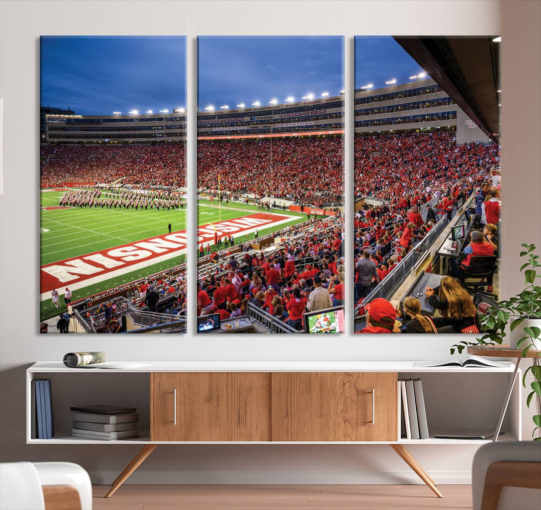 Wisconsin Badgers Football Team Print - Madison Camp Randall Stadium Wall Art Canvas Print