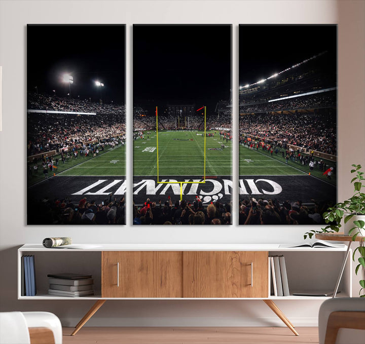 Cincinnati Bearcats Football Team Print - Nippert Stadium Wall Art Canvas Print