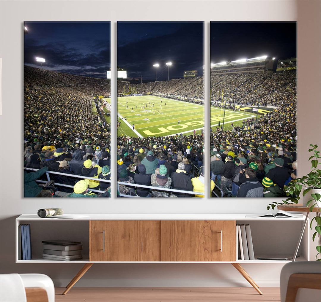 University of Oregon Ducks Football Team Print - Eugene Autzen Stadium Wall Art Canvas Print