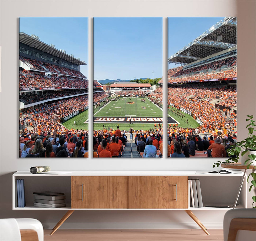 Oregon State Beavers Football Team Print - Corvallis Reser Stadium Wall Art Canvas Print