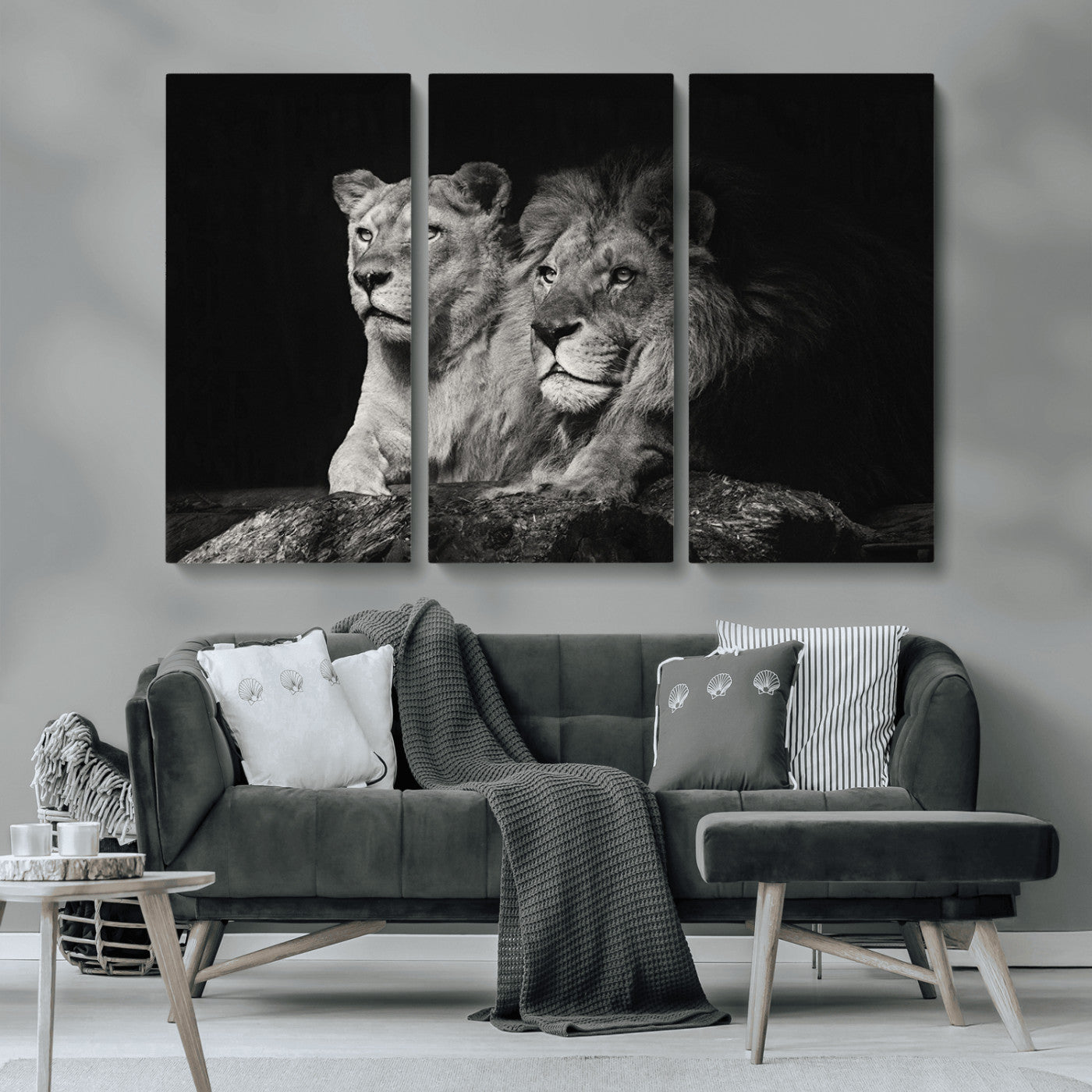MGV-CV-48X32-3P - Lion Couple Canvas Wall Art Print – Elegant Wildlife Portrait in Black and White Lion Family – Ready to Hang