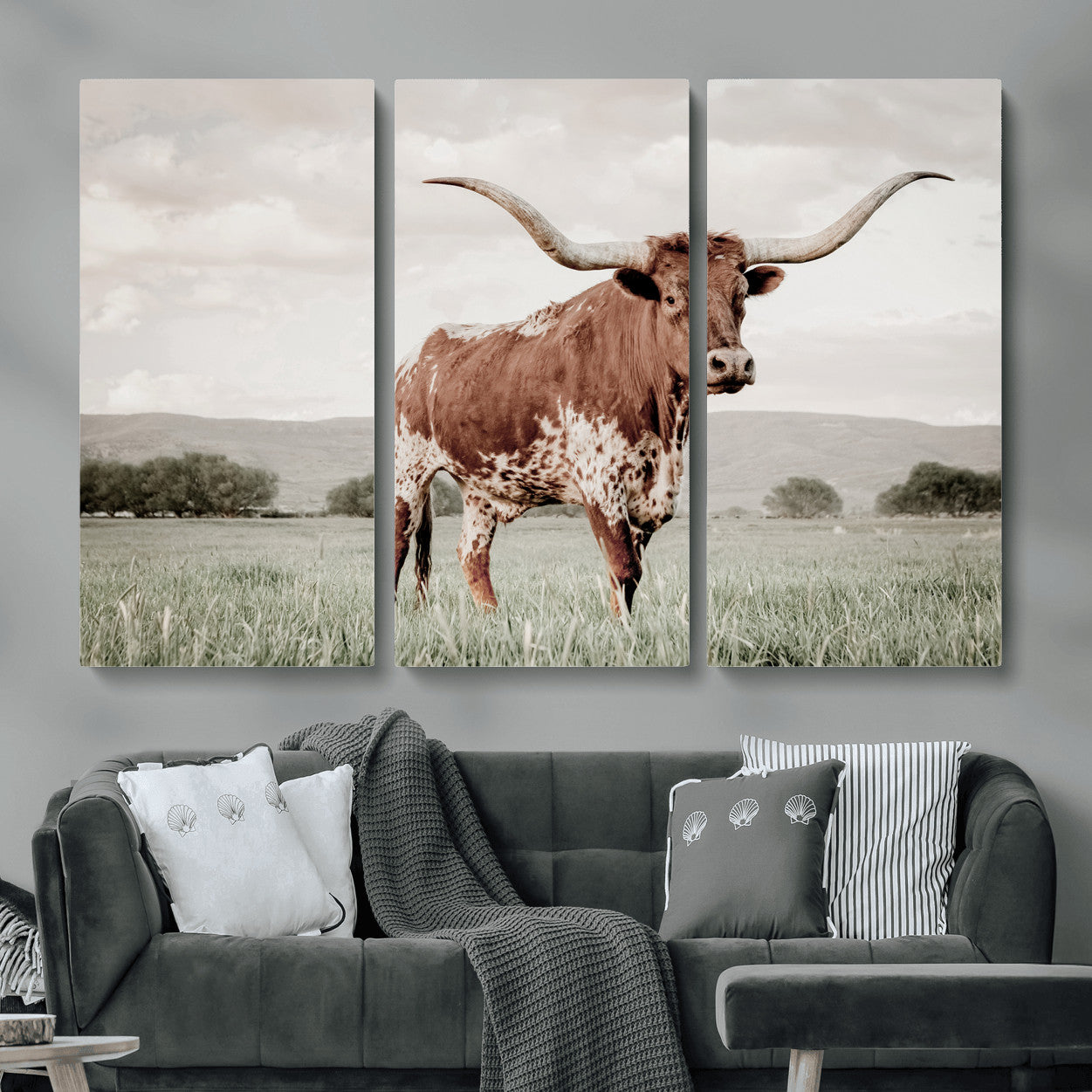 MGV-CV-48X32-3P - Texas Longhorn Wall Art Canvas Print, Framed Spotted Cattle Art Picture Print, Horned Bull Perfect Rustic Western Decor Artwork