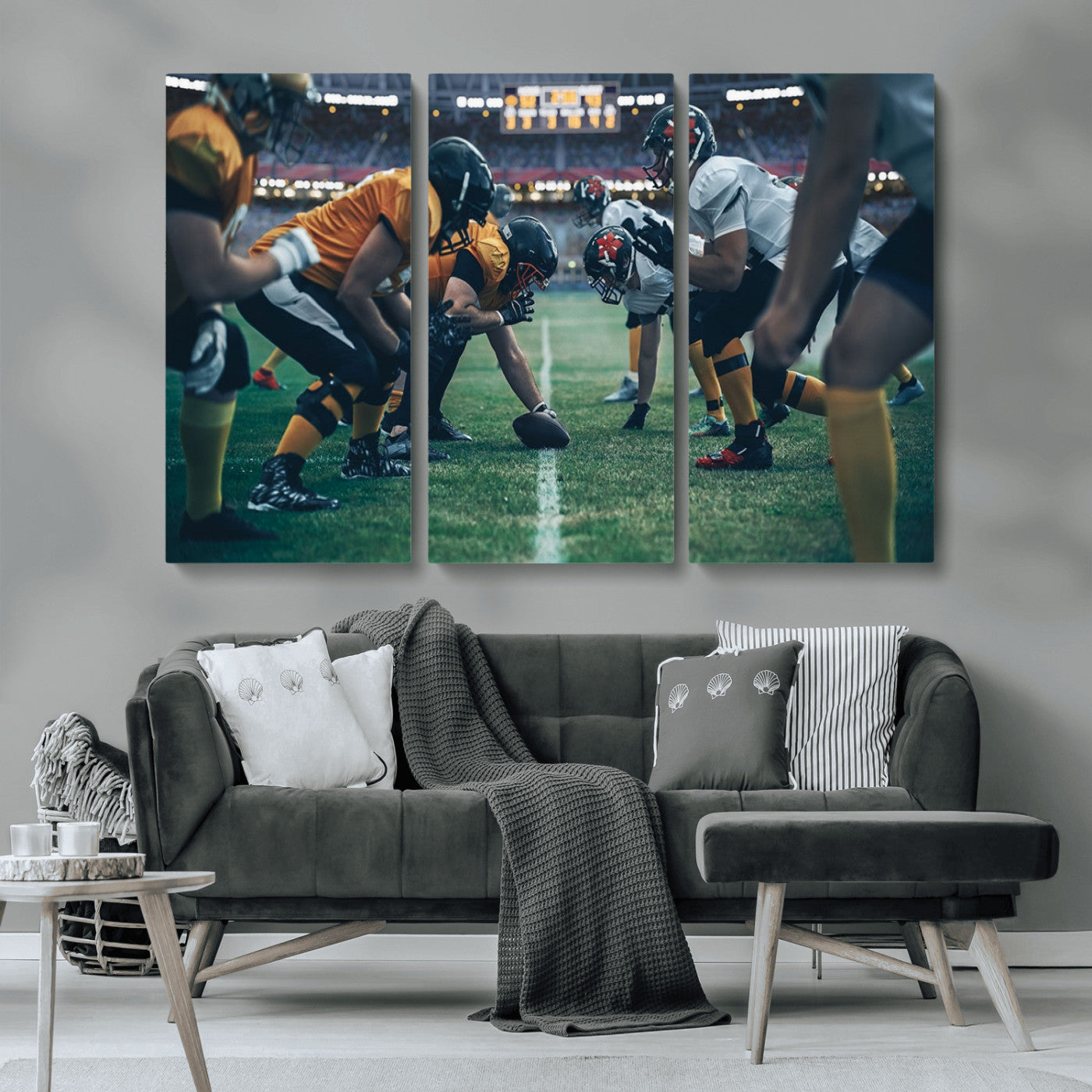 -American Football Playing Wall Art Canvas Print