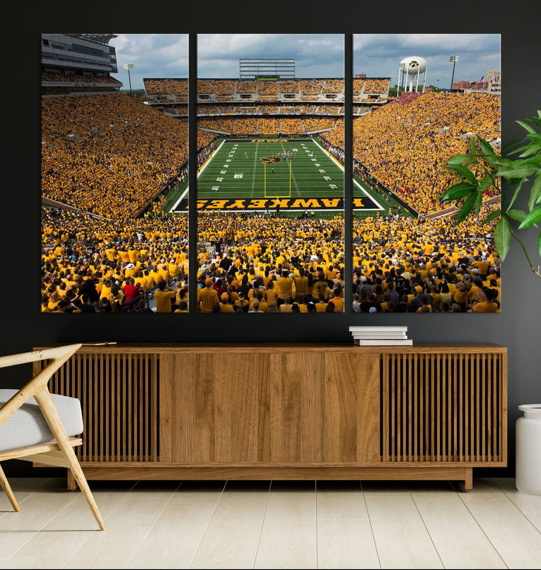 Kinnick Stadium - Iowa Hawkeyes Football Team Print - Iowa City Kinnick Stadium Wall Art Canvas Print