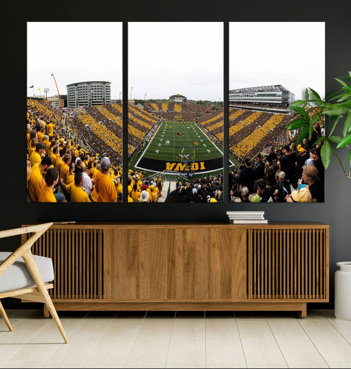 Iowa University Hawkeyes Football Team Print - Iowa City Kinnick Stadium Wall Art Canvas Print