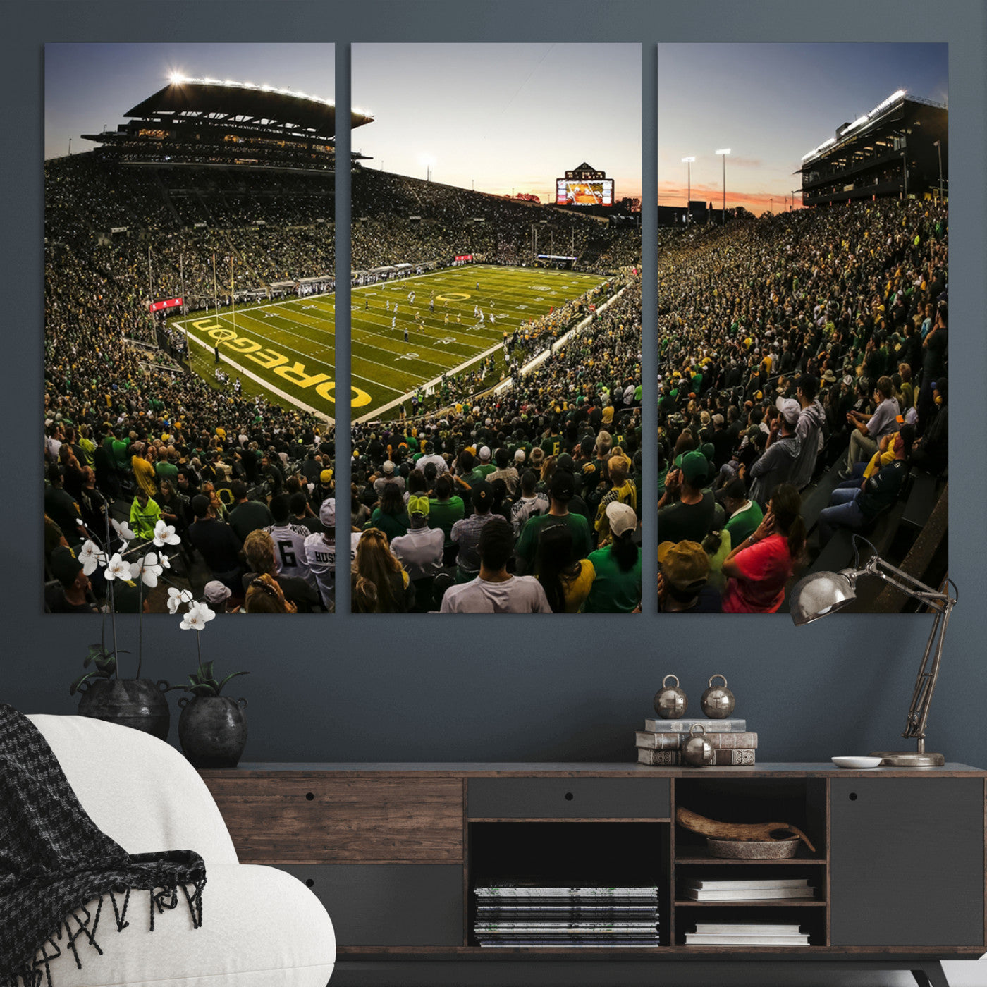 MGV-CV-48X32-3P - Oregon Stadium Canvas Wall Art - Captivating Game Day Scene at Autzen Stadium, Oregon Ducks Football