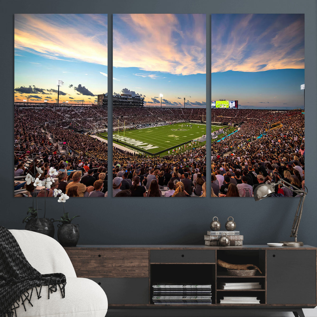 50243-MGV-CV-36X24 - UCF Knights Football Team Print - Orlando FBC Mortgage Stadium Wall Art Canvas Print