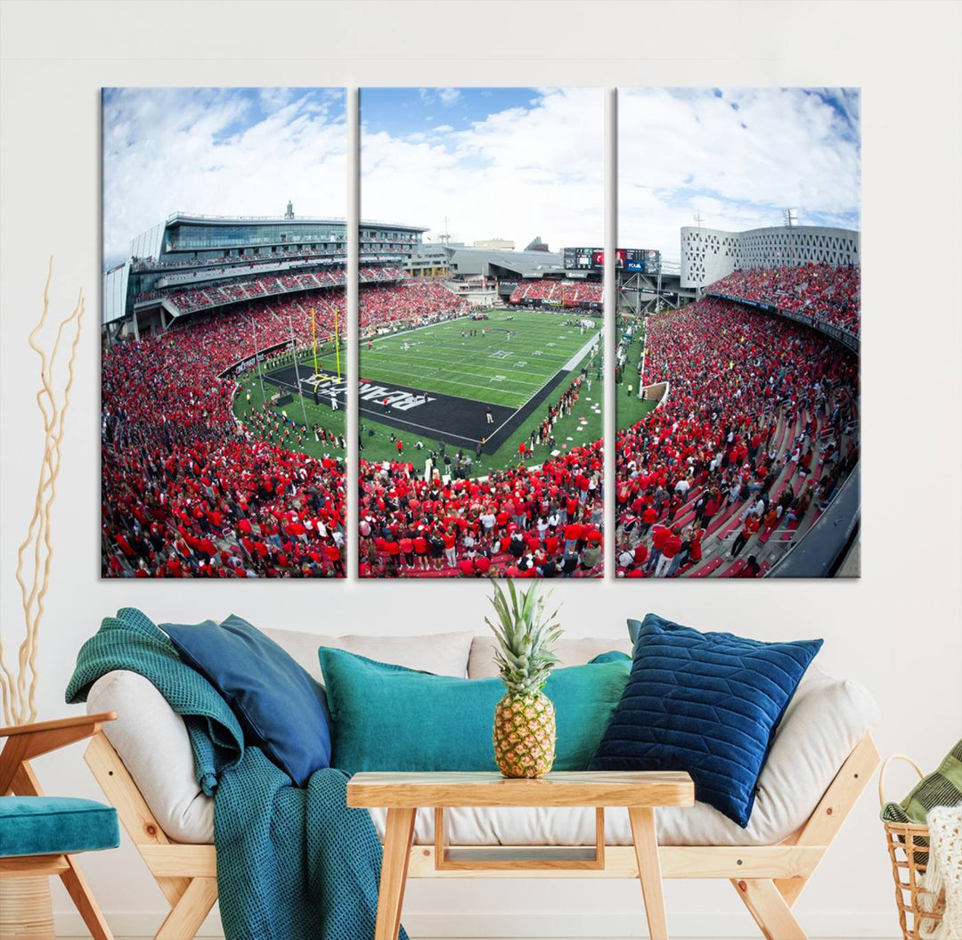 Cincinnati Bearcats Football Team Print - Nippert Stadium Wall Art Canvas Print