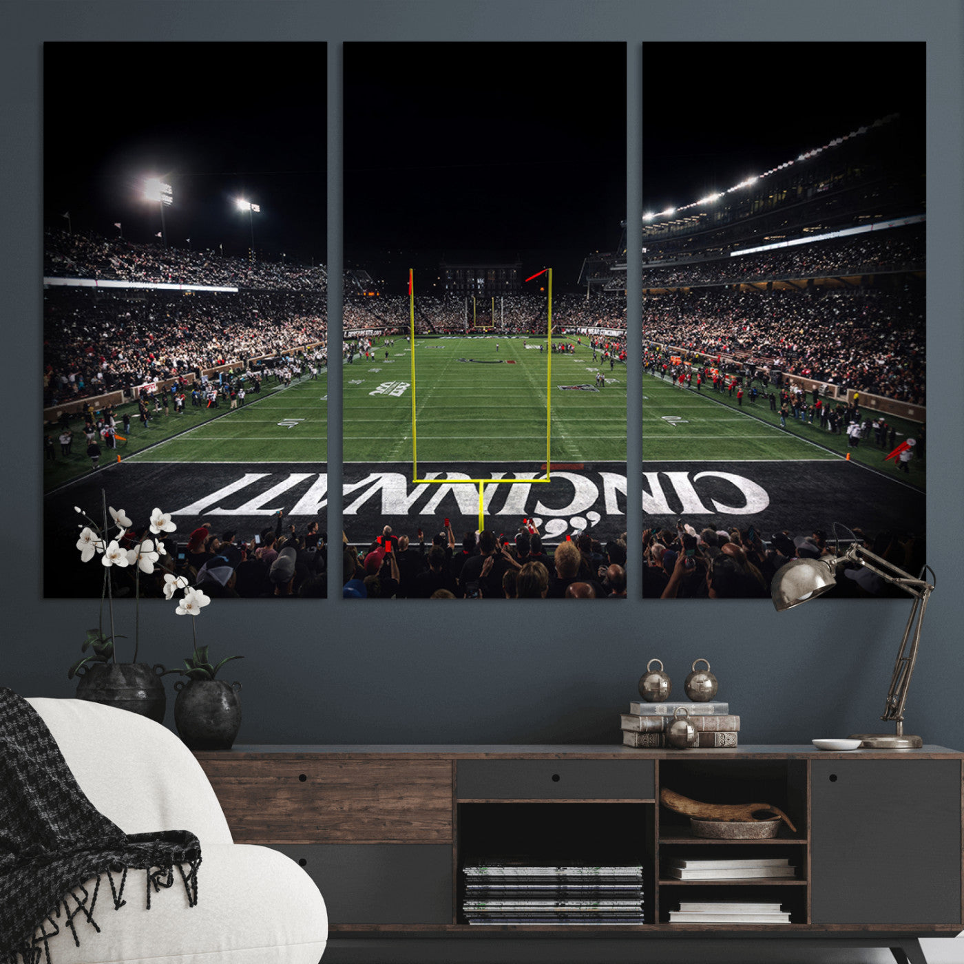 MGV-CV-48X32-3P - Cincinnati Bearcats Football Team Print - Nippert Stadium Wall Art Canvas Print