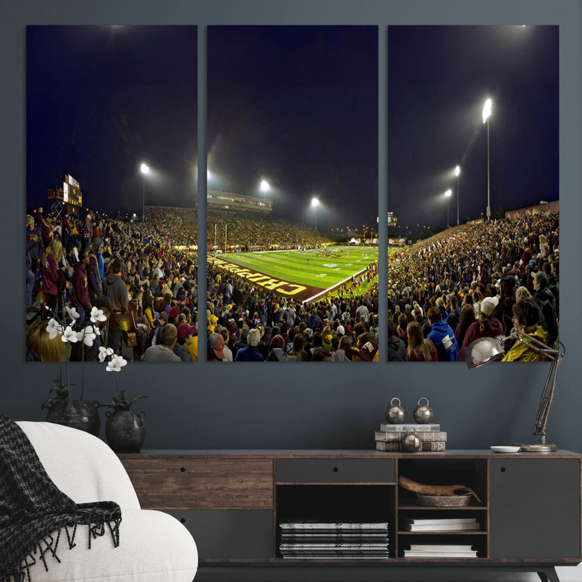 45619-MGV-CV-36X24 - Central Michigan University Chippewas Canvas Wall Art, Football Team Print - Mount Pleasant