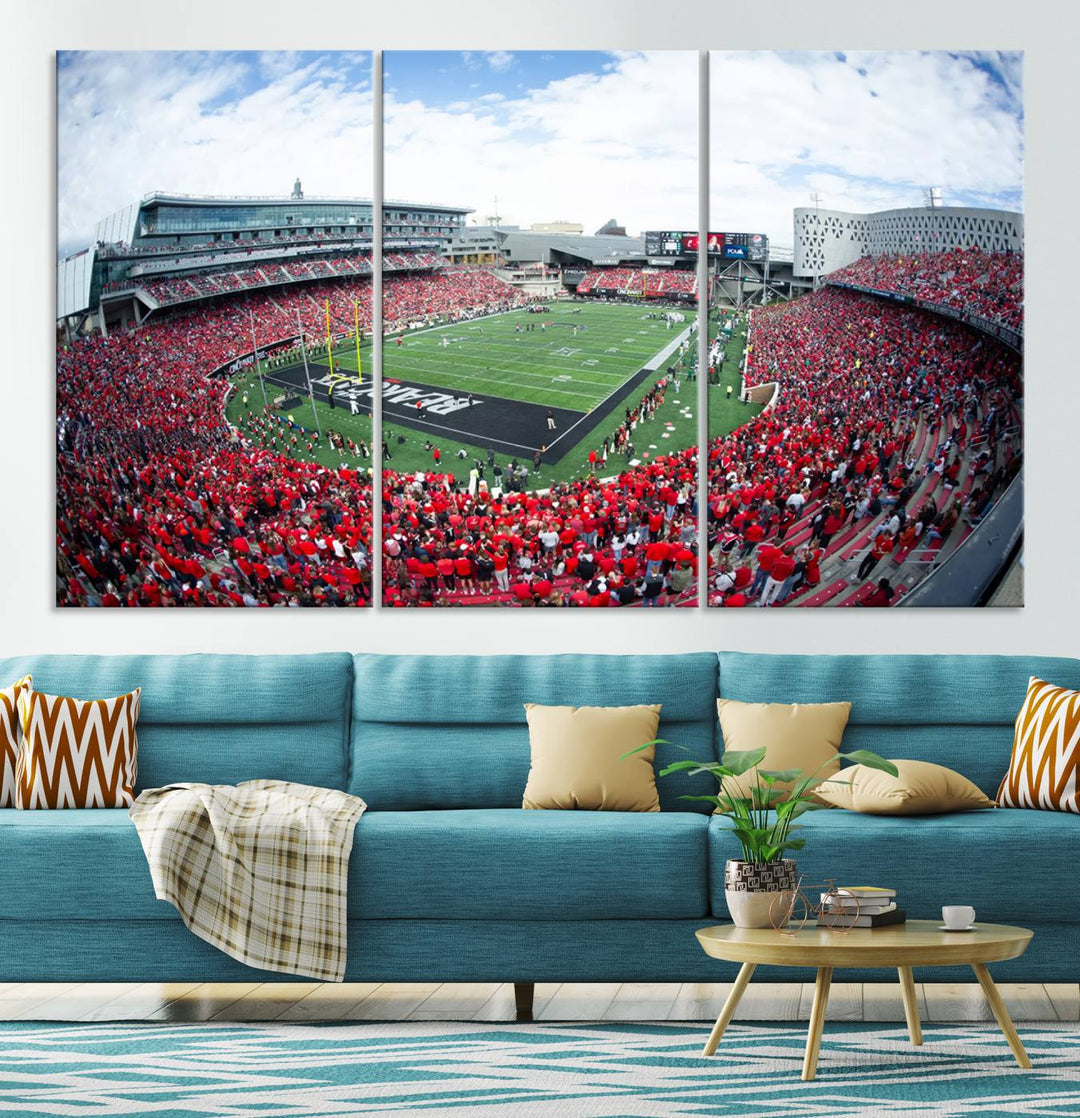 Cincinnati Bearcats Football Team Print - Nippert Stadium Wall Art Canvas Print