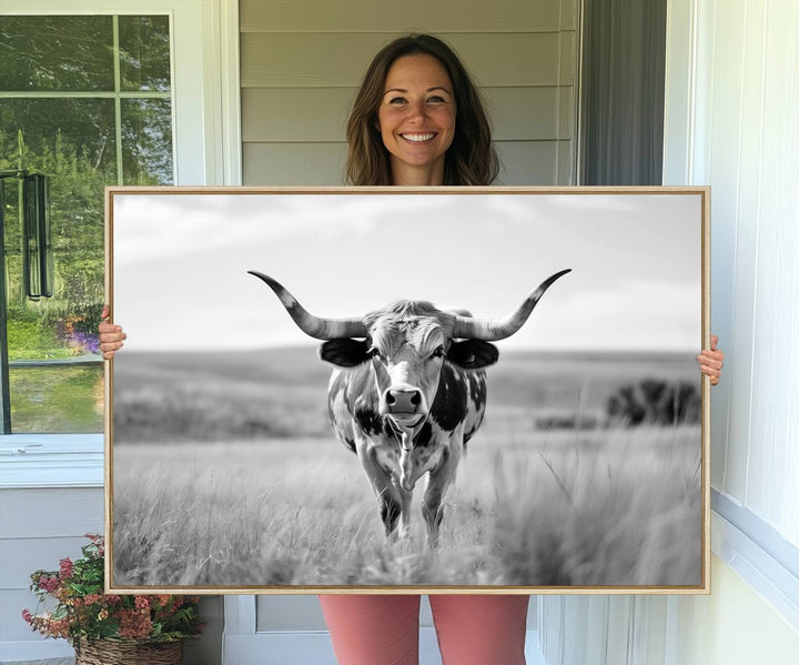 Texas Cow Longhorn Canvas Print, perfect for farmhouse décor.