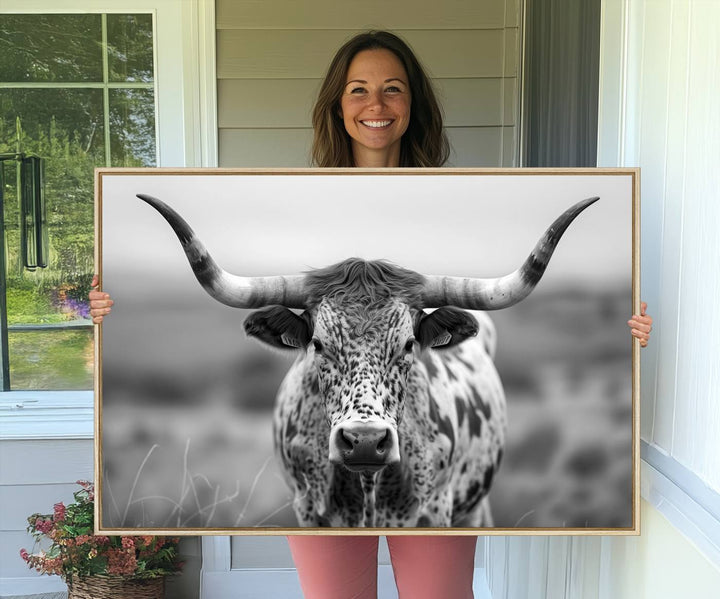 Texas Cow Longhorn Art, ideal for farmhouse decor.