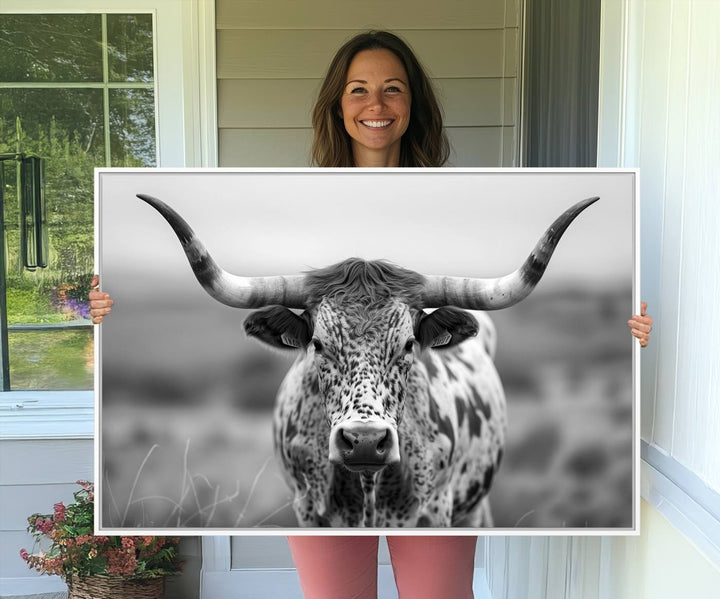 Texas Cow Longhorn Art, ideal for farmhouse decor.