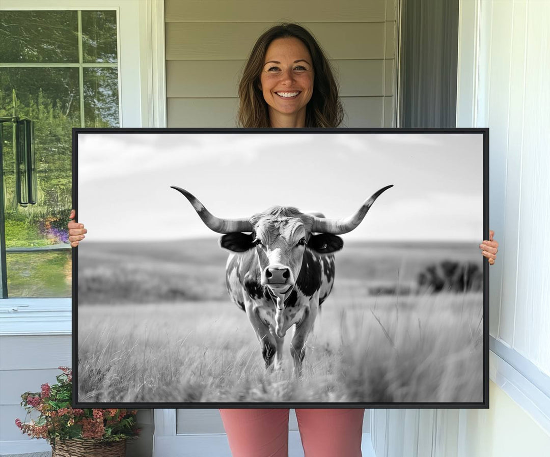 Texas Cow Longhorn Canvas Print, perfect for farmhouse décor.