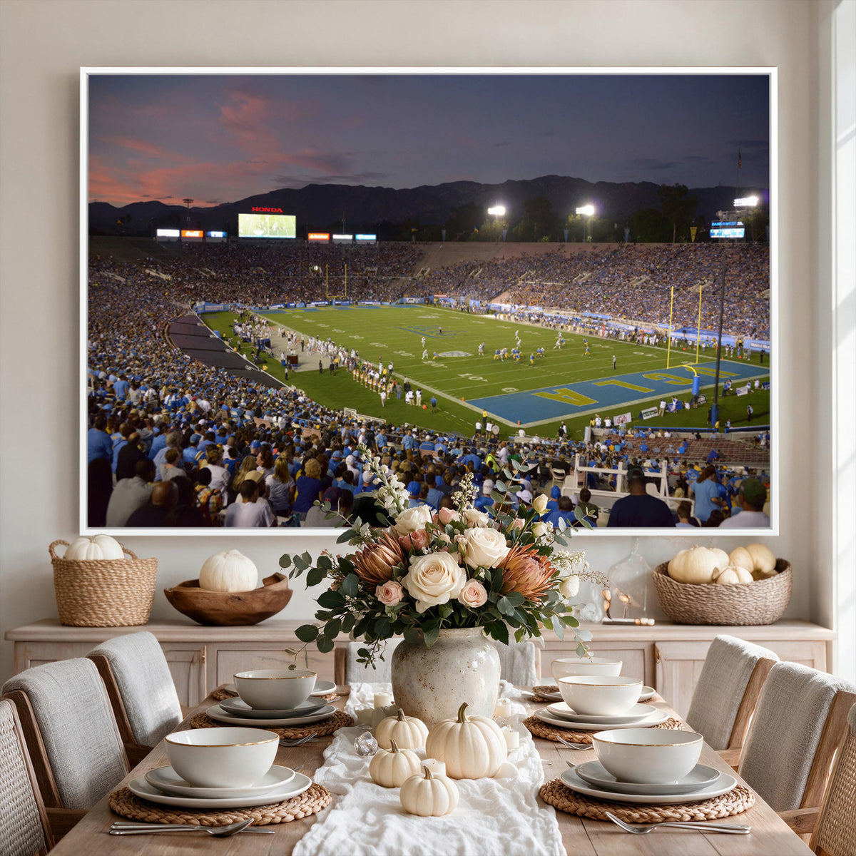 90359-MGV-CV-36X24 - UCLA Bruins Football Team Print - Pasadena Rose Bowl Stadium Wall Art Canvas Print