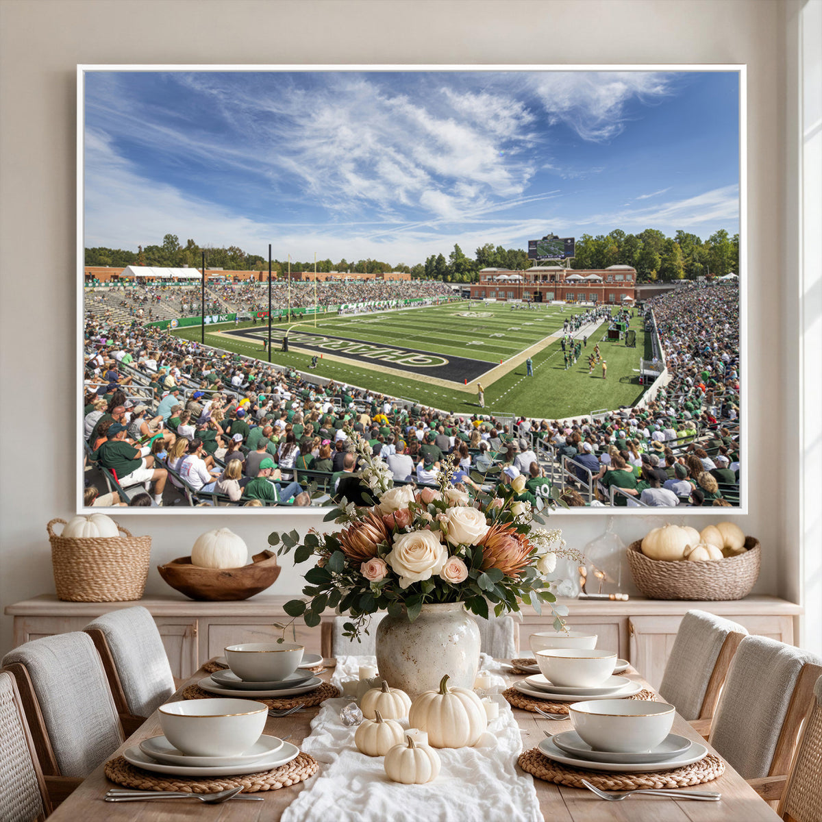 67799-MGV-CV-36X24 - University of Charlotte 49ers Football Team Print - Charlotte Jerry Richardson Stadium Canvas Print