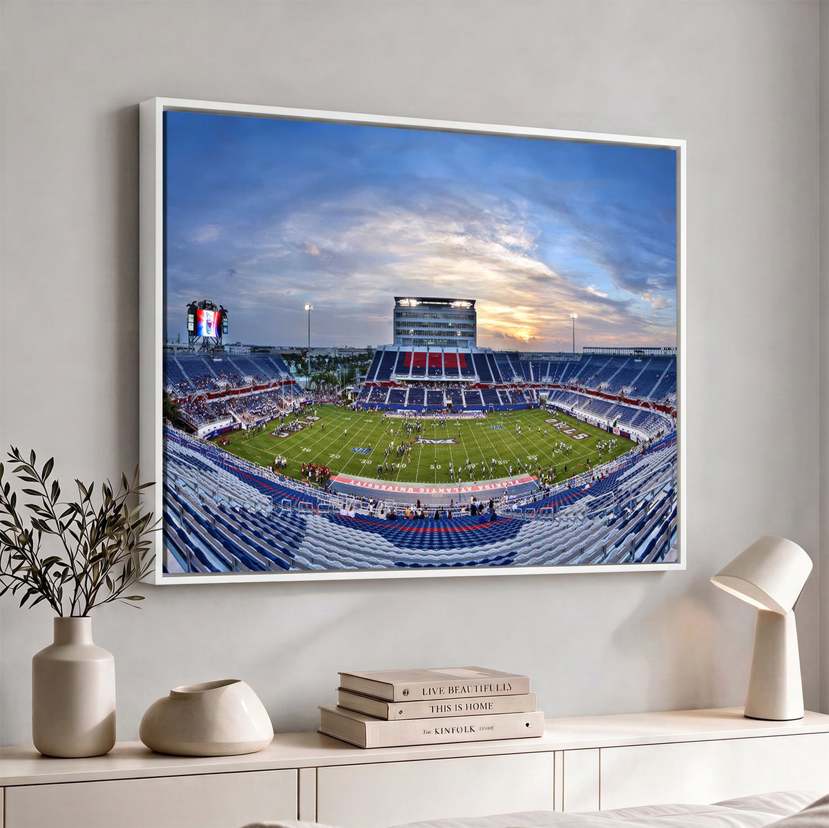 69559-MGV-CV-36X24 - Florida Atlantic University Owls Football Team Print - Boca Raton FAU Stadium Wall Art Canvas Print