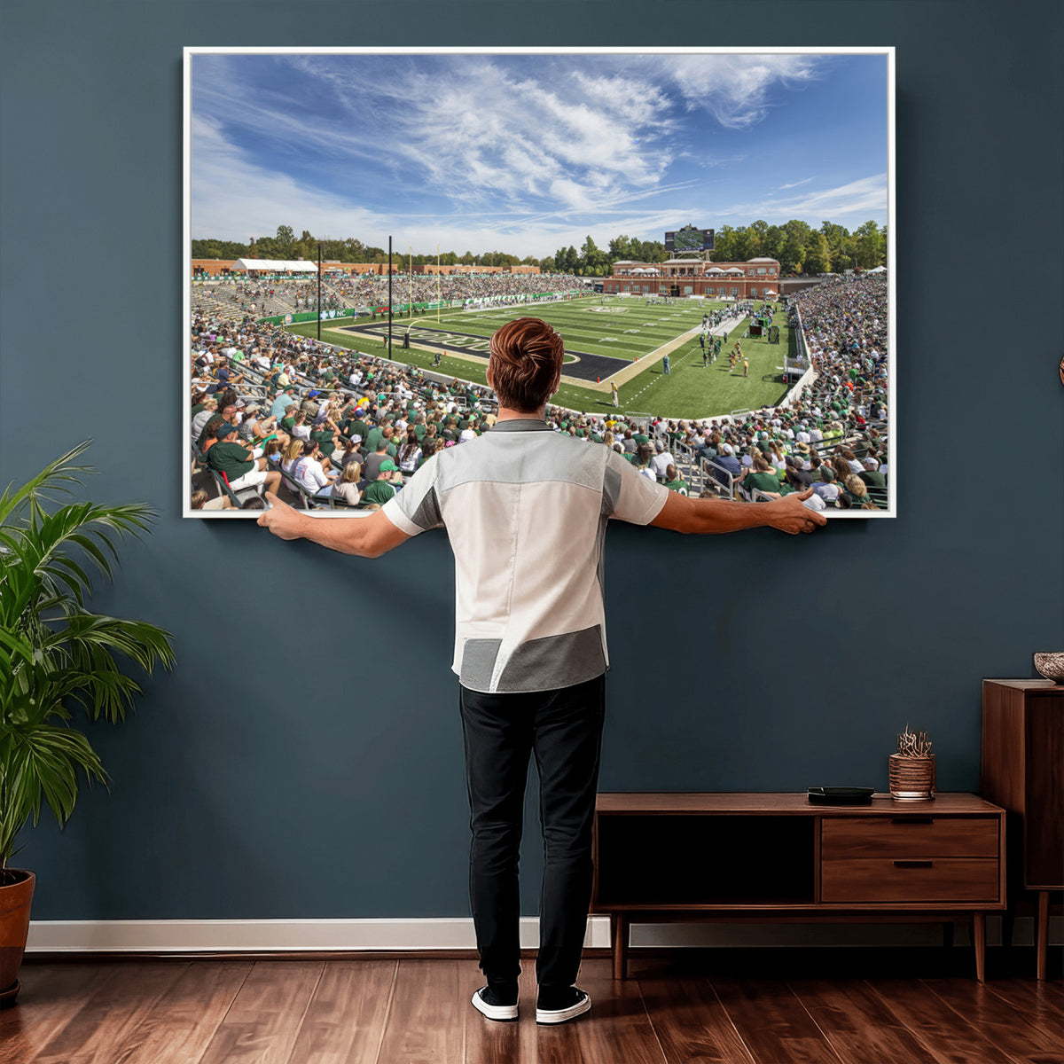 67799-MGV-CV-36X24 - University of Charlotte 49ers Football Team Print - Charlotte Jerry Richardson Stadium Canvas Print