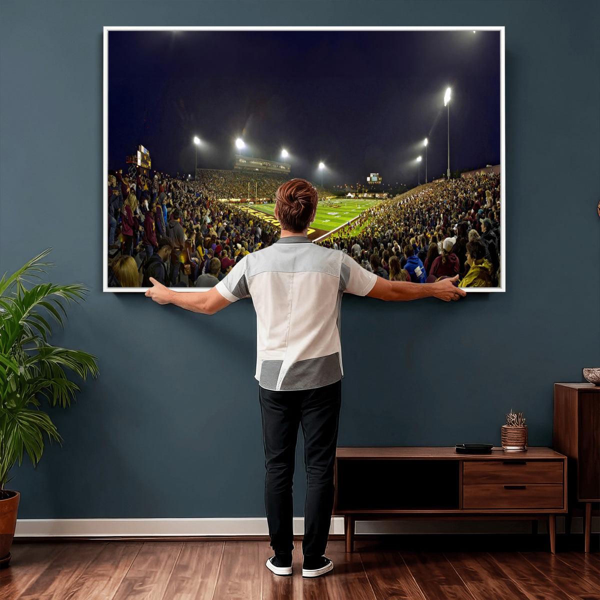 45619-MGV-CV-36X24 - Central Michigan University Chippewas Canvas Wall Art, Football Team Print - Mount Pleasant