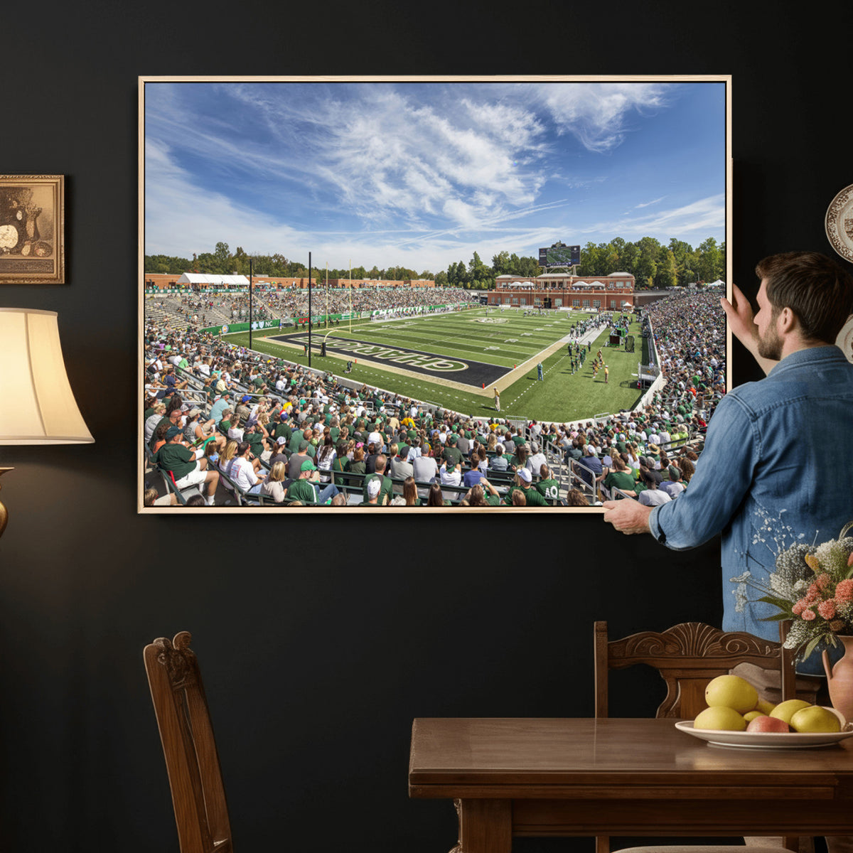67799-MGV-CV-36X24 - University of Charlotte 49ers Football Team Print - Charlotte Jerry Richardson Stadium Canvas Print