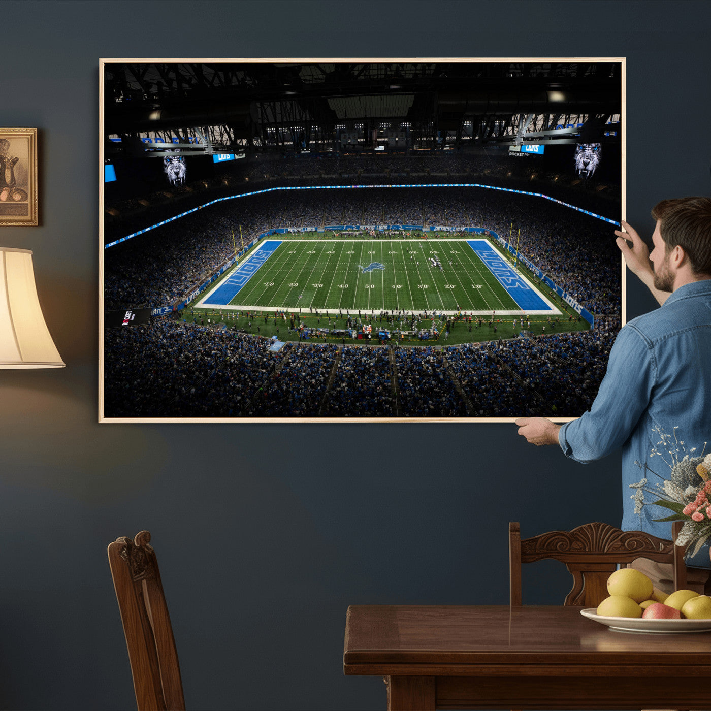 16709602-MGV-CV-36X24 - Detroit Lions Stadium Wall Art Canvas Print, Football Field Panorama Artwork, NFL Game Night Stadium Decor