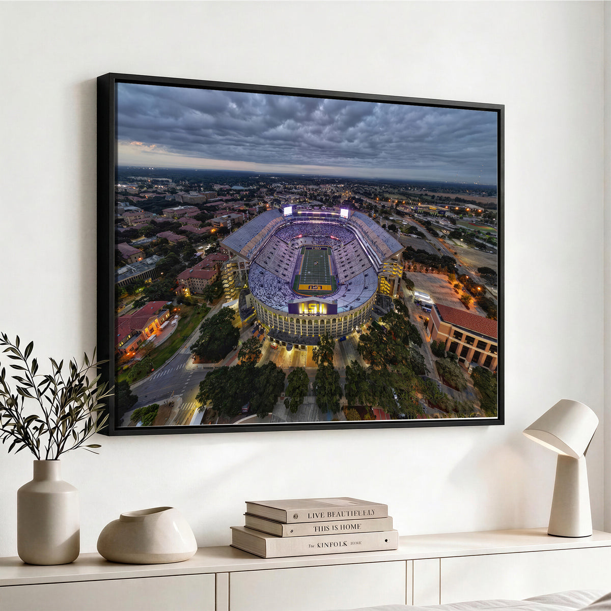 77405-MGV-CV-36X24 - The Louisiana State University Tigers Football Team Print