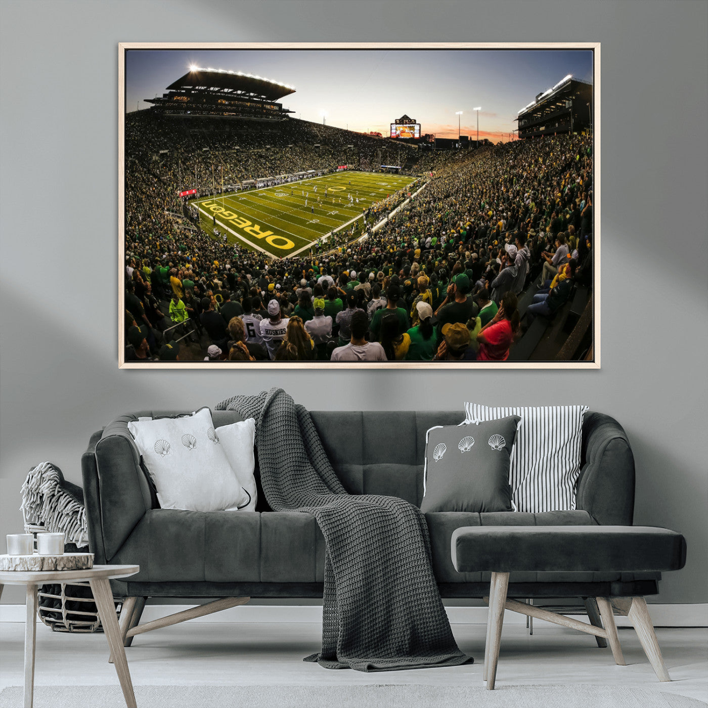 MGV-FC-36X24 - Oregon Stadium Canvas Wall Art - Captivating Game Day Scene at Autzen Stadium, Oregon Ducks Football