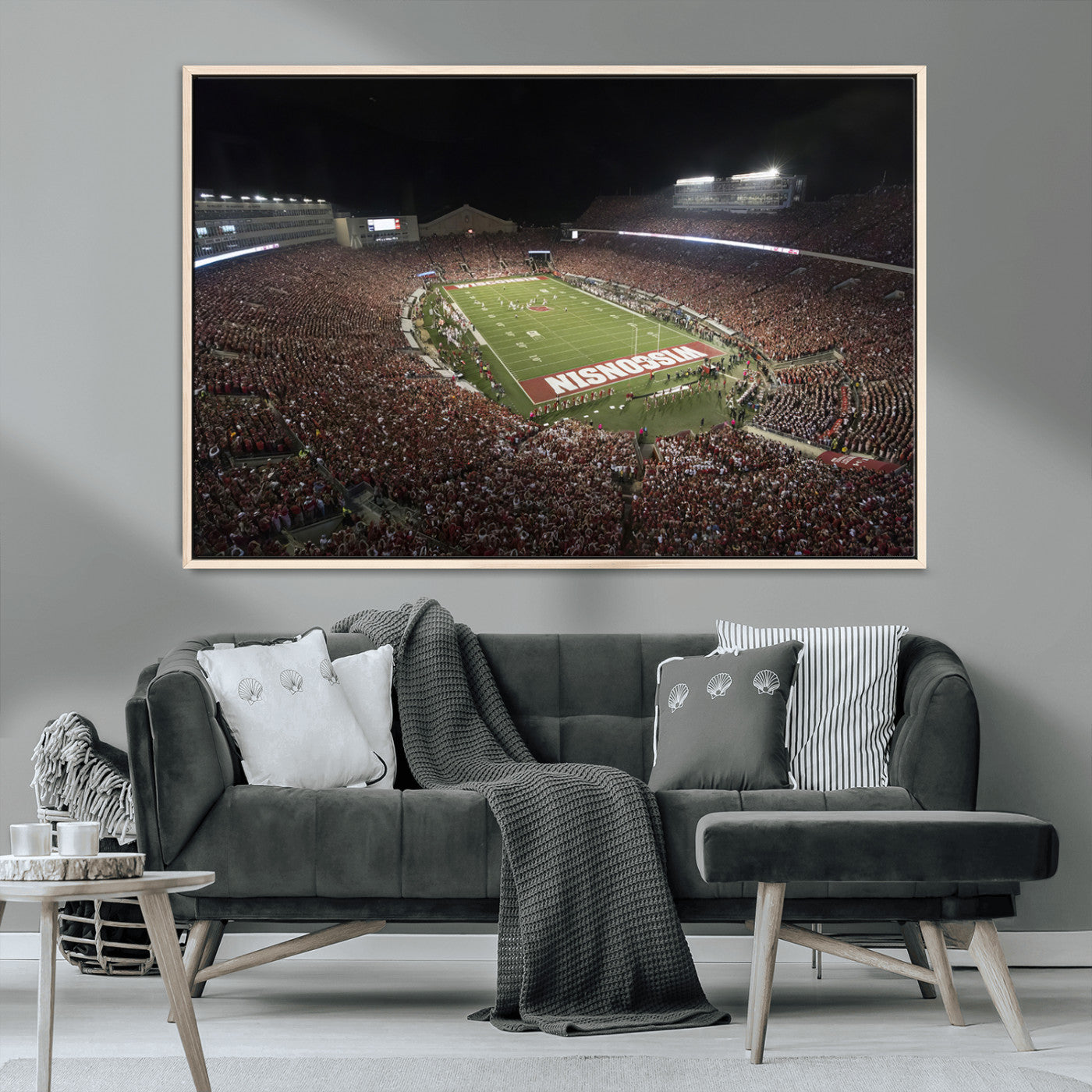 MGV-FC-36X24 - Wisconsin Badgers Football Team Print - Madison Camp Randall Stadium Wall Art Canvas Print