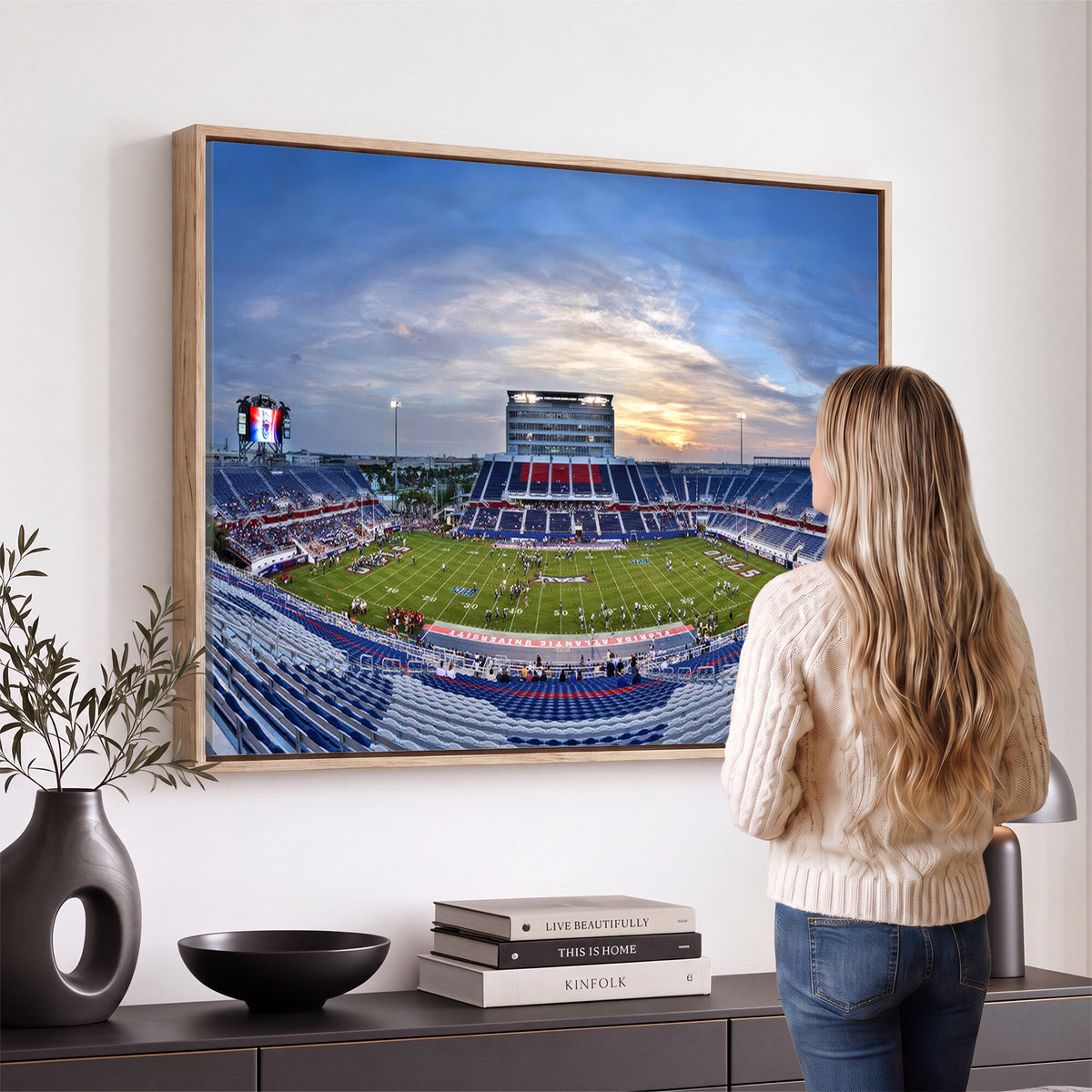 69559-MGV-CV-36X24 - Florida Atlantic University Owls Football Team Print - Boca Raton FAU Stadium Wall Art Canvas Print