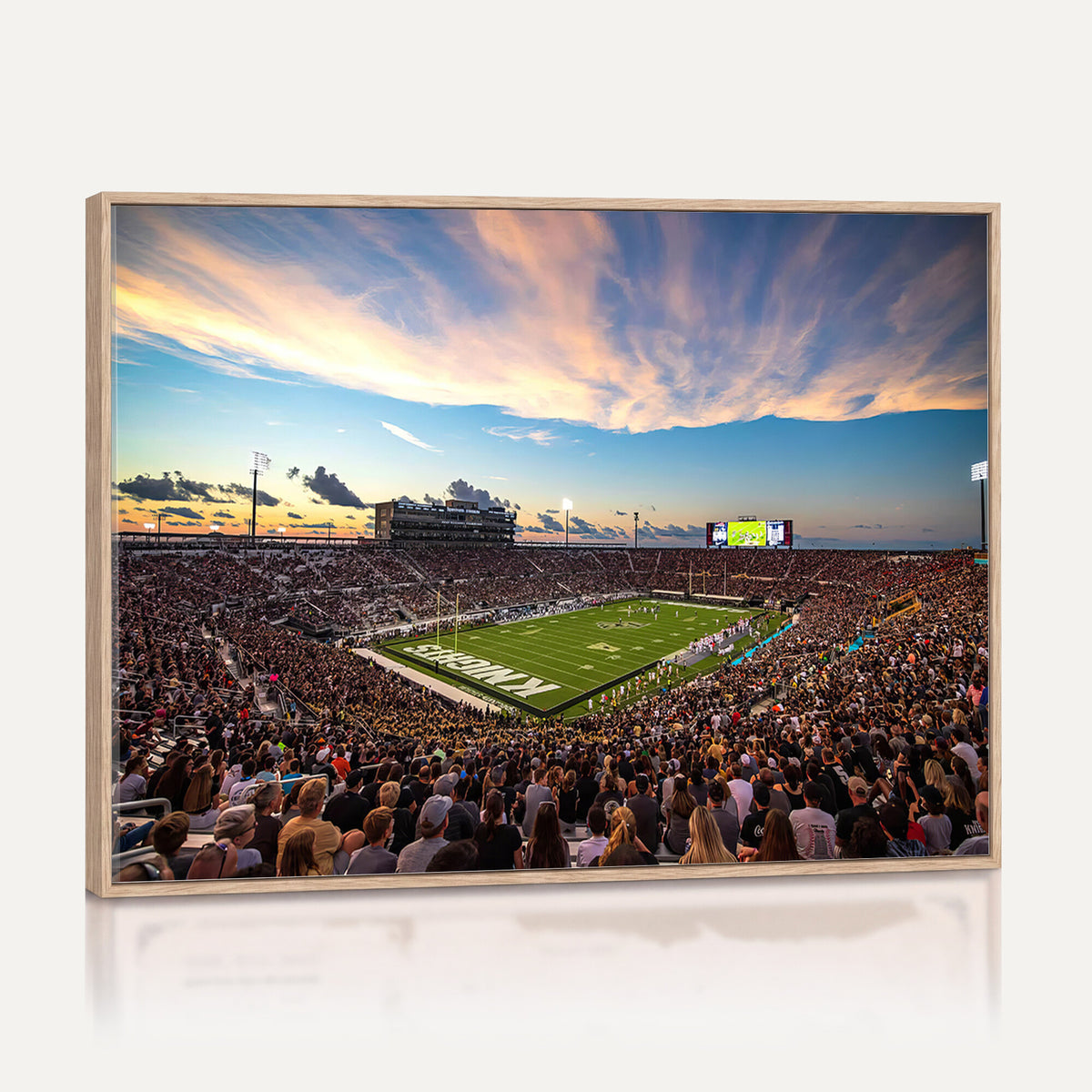 50243-MGV-CV-36X24 - UCF Knights Football Team Print - Orlando FBC Mortgage Stadium Wall Art Canvas Print
