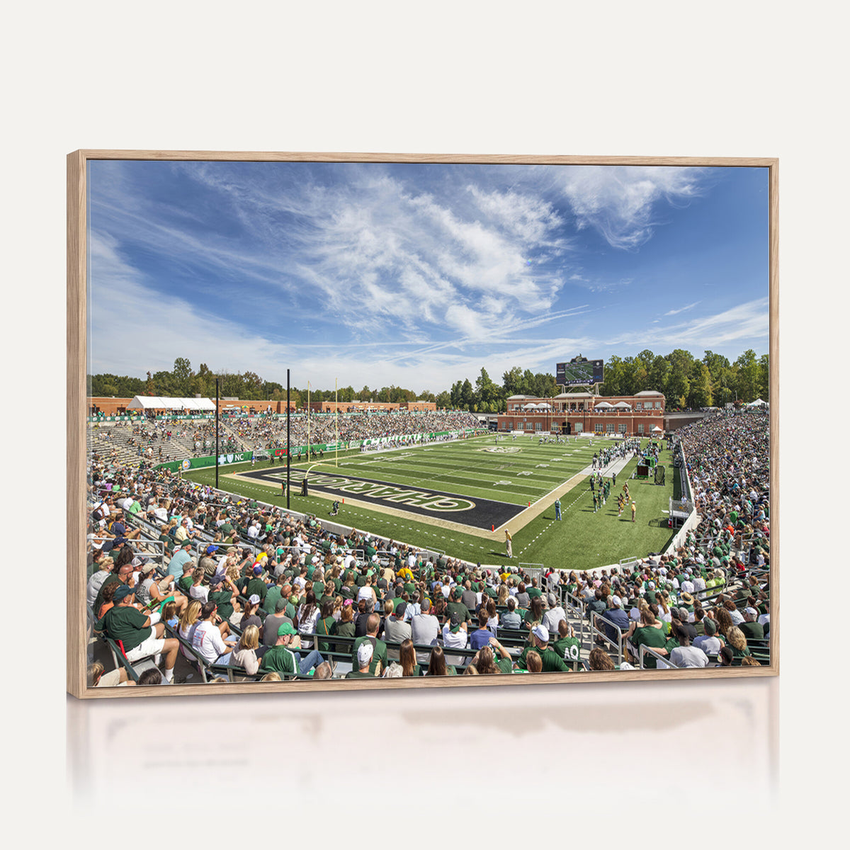 67799-MGV-CV-36X24 - University of Charlotte 49ers Football Team Print - Charlotte Jerry Richardson Stadium Canvas Print