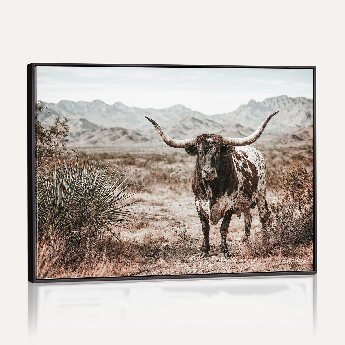 17622011H-MGV-CV-36X24 - Texas Longhorn Bull Wall Art Canvas Print, Western Farmhouse Cowboy Decor, Rustic Texas Ranch Cattle Artwork for Living Room Bedroom Office, Framed Wall Decor