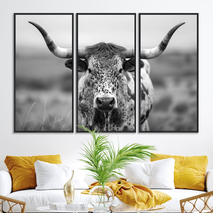 Texas Cow Longhorn Art, ideal for farmhouse decor.