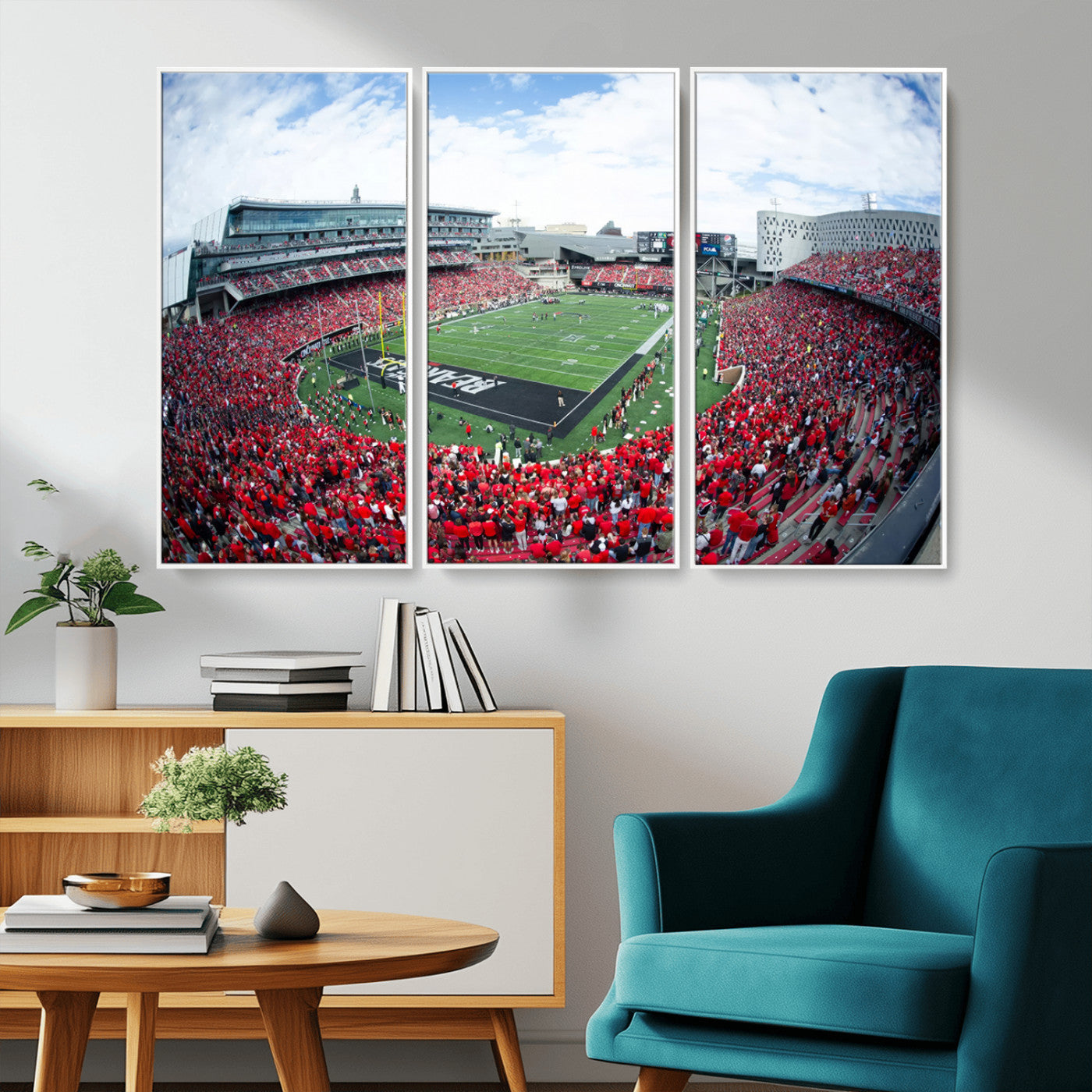 MGV-FC-48X32-3P - Cincinnati Bearcats Football Team Print - Nippert Stadium Wall Art Canvas Print