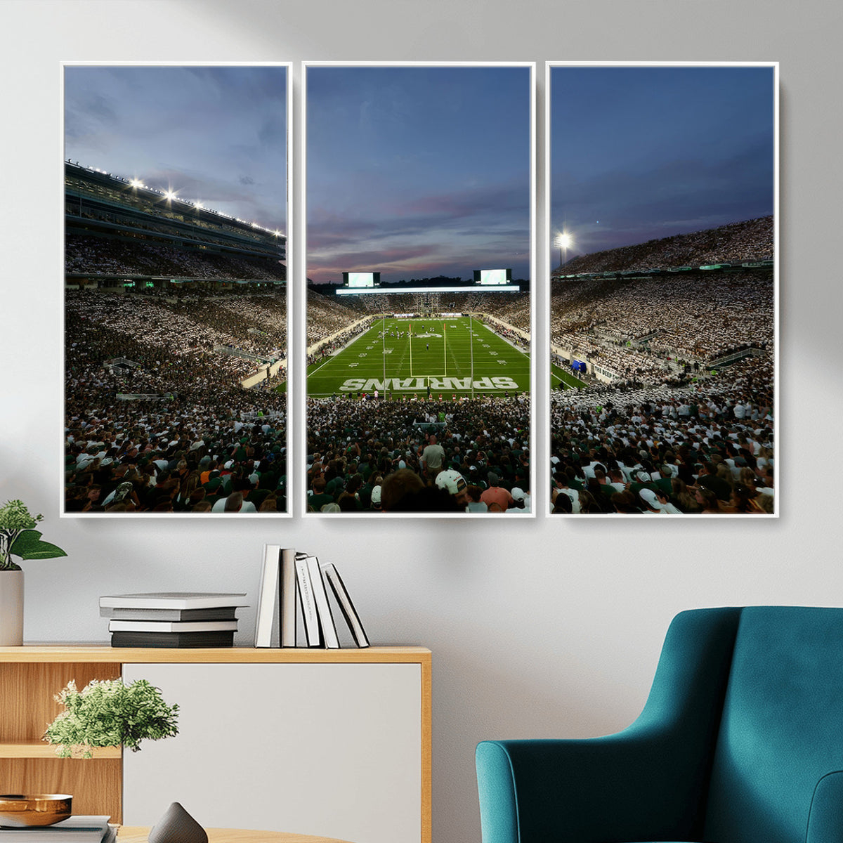 90831-PAN-FL-20X10 - Michigan State Spartans Football Team Print - East Lansing Spartan Stadium Canvas Print