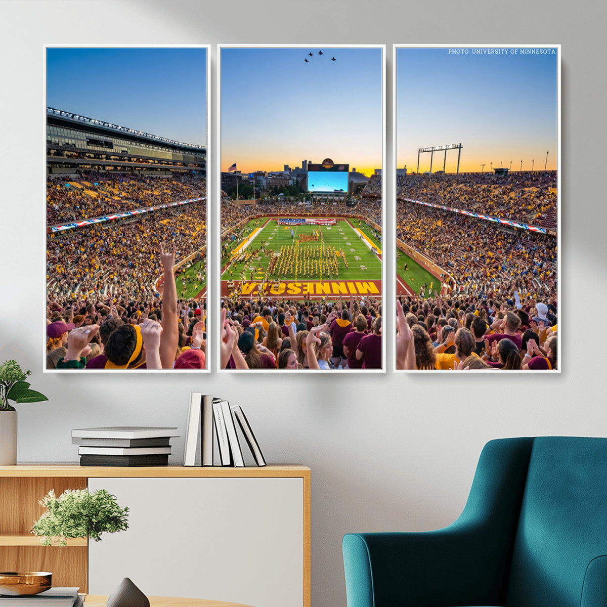 63452-PAN-FL-20X10 - University of Minnesota Golden Gophers Football Team Print - Minneapolis Huntington Bank Stadium