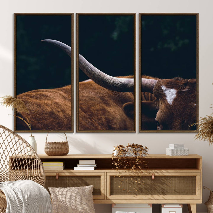 The kitchen dining area features a Texas Longhorn Bull wall art.