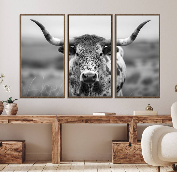 Texas Cow Longhorn Art, ideal for farmhouse decor.