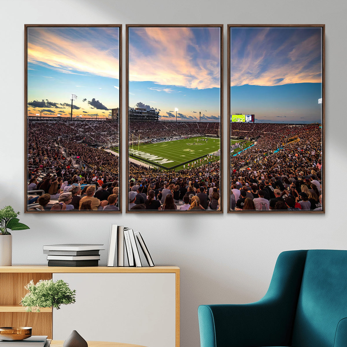 50243-MGV-CV-36X24 - UCF Knights Football Team Print - Orlando FBC Mortgage Stadium Wall Art Canvas Print