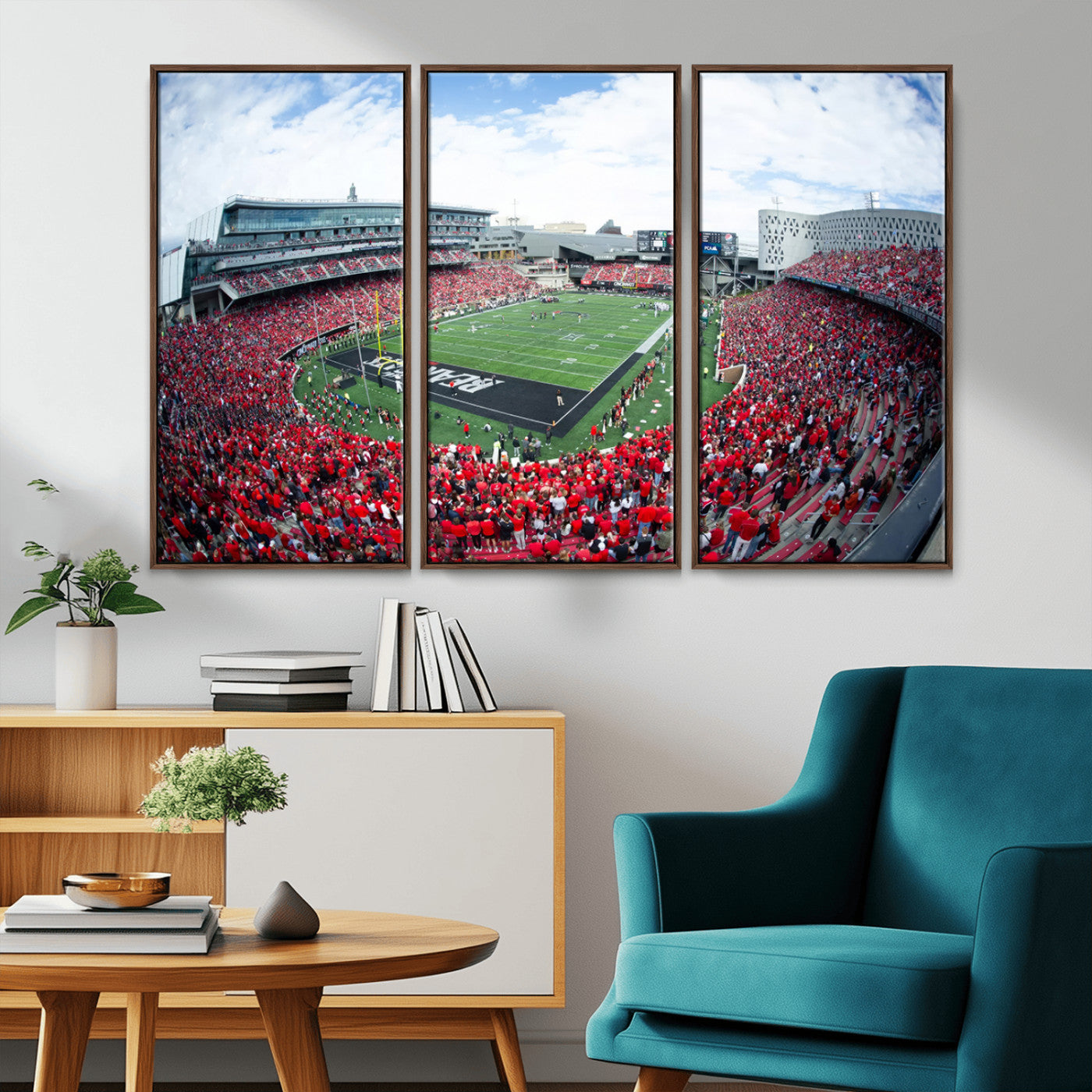 MGV-FC-48X32-3P - Cincinnati Bearcats Football Team Print - Nippert Stadium Wall Art Canvas Print